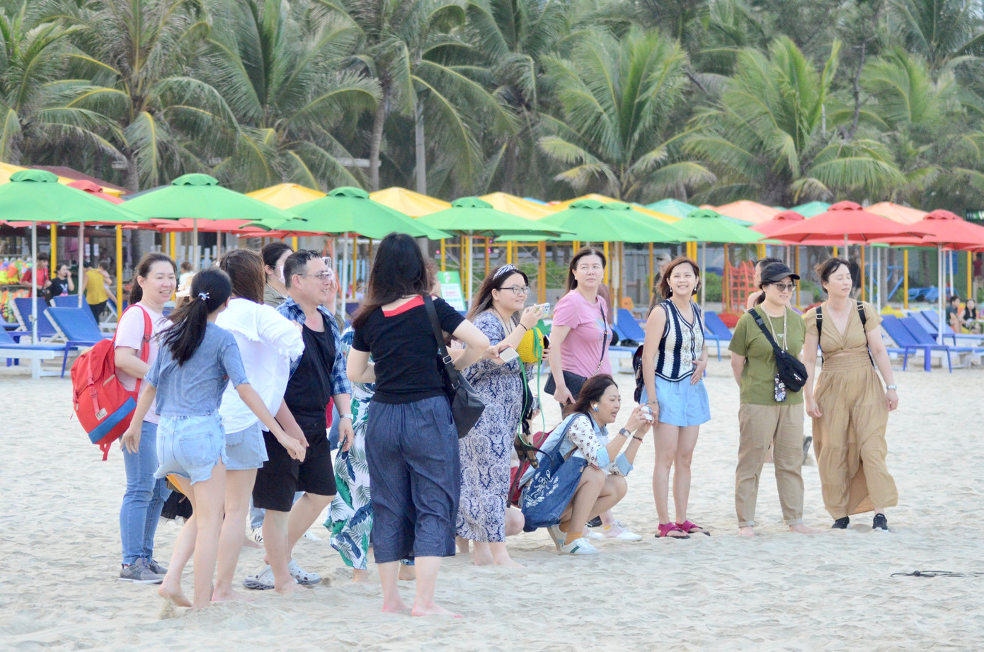 Để chuẩn bị cho đợt cao điểm du lịch dịp lễ 30/4-01/5 sắp tới, TP Đà Nẵng sẽ tổ chức chương trình “Mùa du lịch biển Đà Nẵng 2023" tại Công viên Biển Đông, Bán đảo Sơn Trà, các bãi biển Mỹ An, Mỹ Khê, T18, Nguyễn Tất Thành để phục vụ người dân và du khách vui chơi dịp nghỉ lễ.