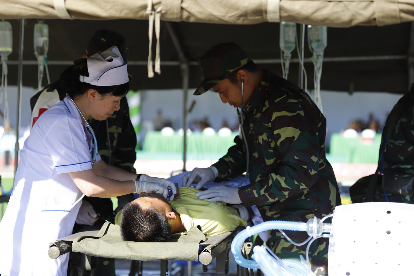 Trong tình huống nạn nhân về đông và dồn dập, khu vực phân loại được tổ chức làm 3 kíp.