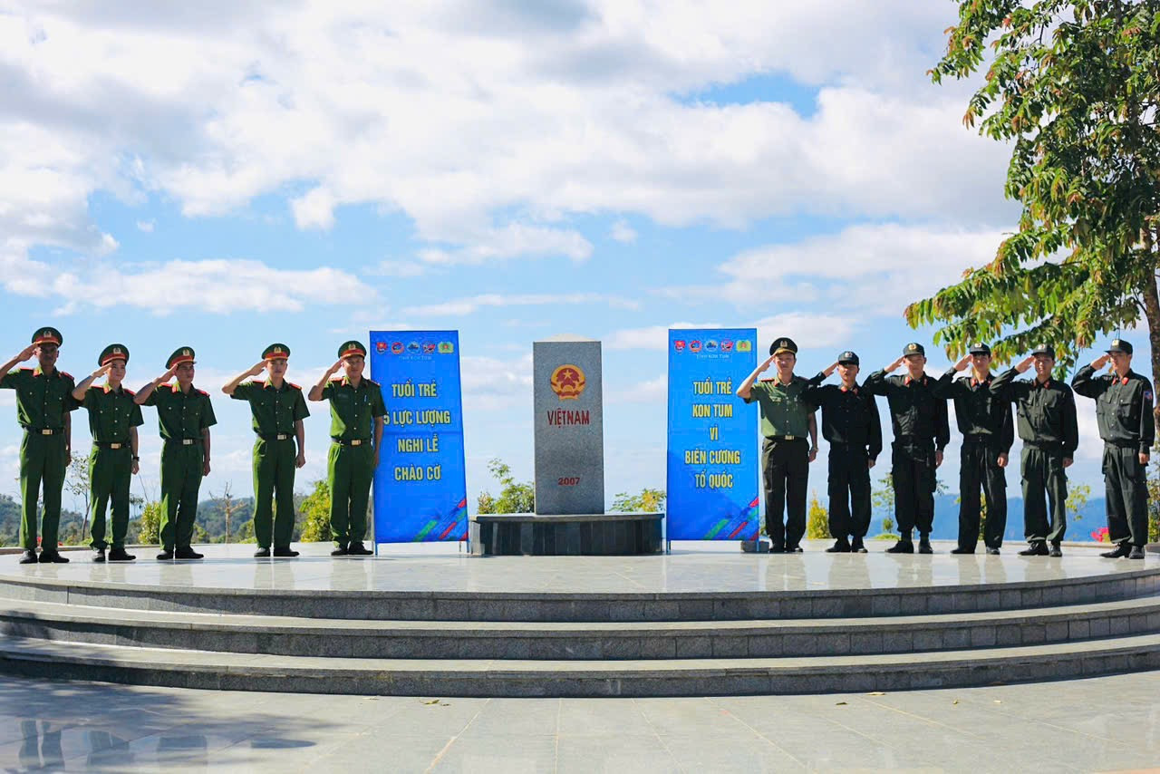 Chuỗi hoạt động thu hút hơn 200 ĐVTN trên địa bàn tỉnh tham gia Chuỗi hoạt động thu hút hơn 200 ĐVTN trên địa bàn tỉnh tham gia