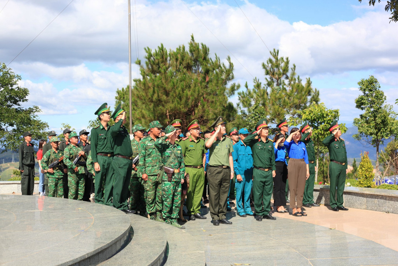 Chuỗi hoạt động thu hút hơn 200 ĐVTN trên địa bàn tỉnh tham gia Chuỗi hoạt động thu hút hơn 200 ĐVTN trên địa bàn tỉnh tham gia