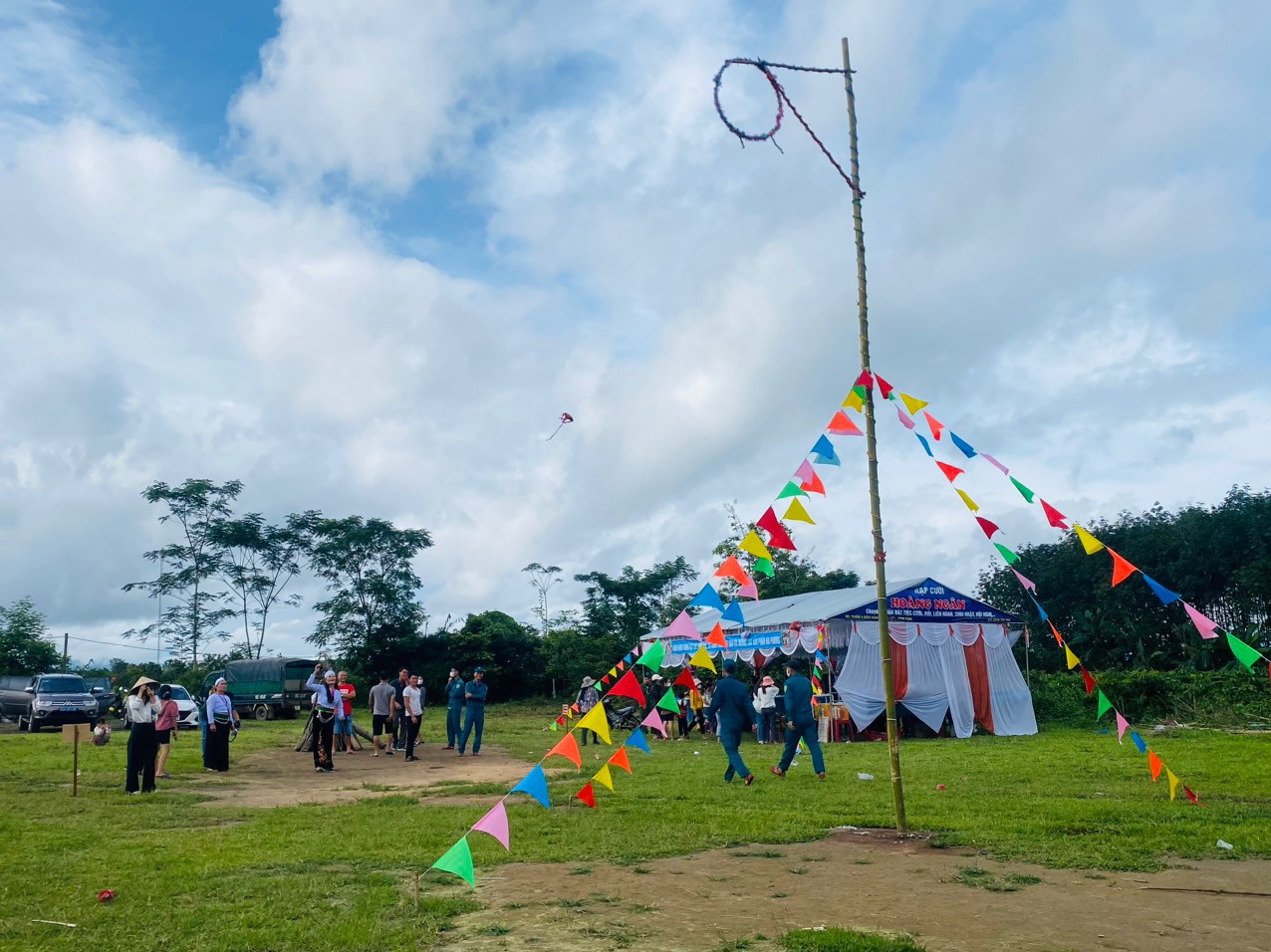 Rộn ràng vui Tết Độc lập. Ảnh: Thái Lâm