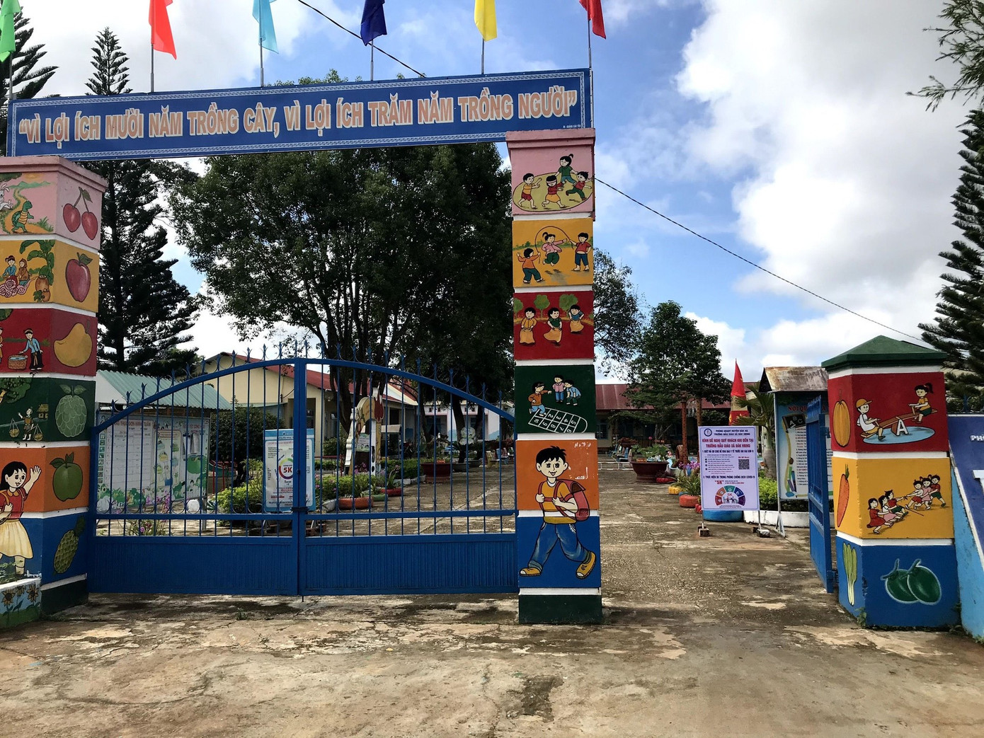 Chỉ trong 1 tháng, lãnh đạo huyện Đăk Hà đã cho thôi việc đối với 5 giáo viên Chỉ trong 1 tháng, lãnh đạo huyện Đăk Hà đã cho thôi việc đối với 5 giáo viên