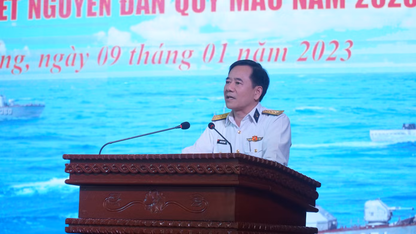 Đại tá Nguyễn Hữu Minh, Phó Chính uỷ Vùng 3 Hải quân phát biểu tại chương trình. Ảnh: Thái Lâm. Đại tá Nguyễn Hữu Minh, Phó Chính uỷ Vùng 3 Hải quân phát biểu tại chương trình. Ảnh: Thái Lâm.