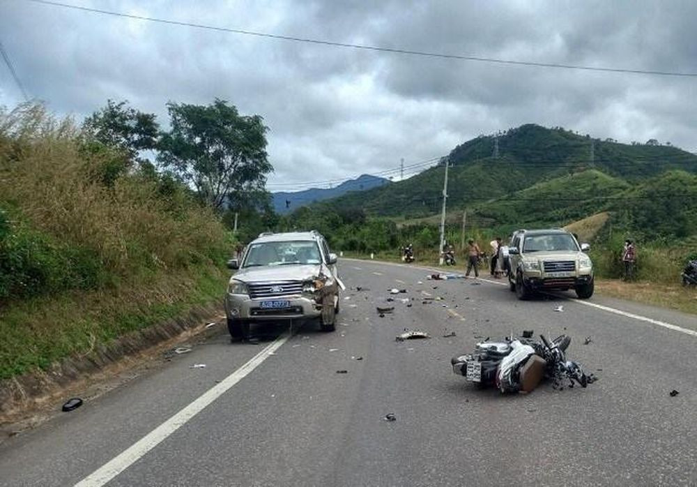 Hiện trường vụ tai nạn ngày 5/12 khiến 2 người tử vong Hiện trường vụ tai nạn ngày 5/12 khiến 2 người tử vong