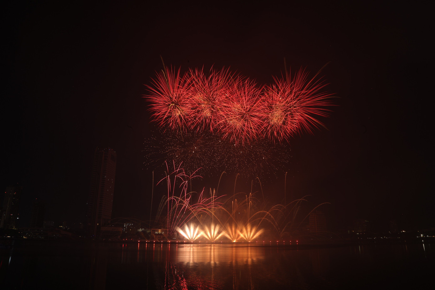 Ông Christian Anthony Howard, đội trưởng đội Australia cho biết: "Với chủ đề đêm Chinh phục giấc mơ, đội mô tả những thăng trầm của nước Australia thời hiện đại. Từ những đám cháy rừng thảm khốc đầu năm 2020 cho đến thách thức của dịch bệnh Covid-19. Chúng tôi tự tin rằng mình giành chiến thắng".