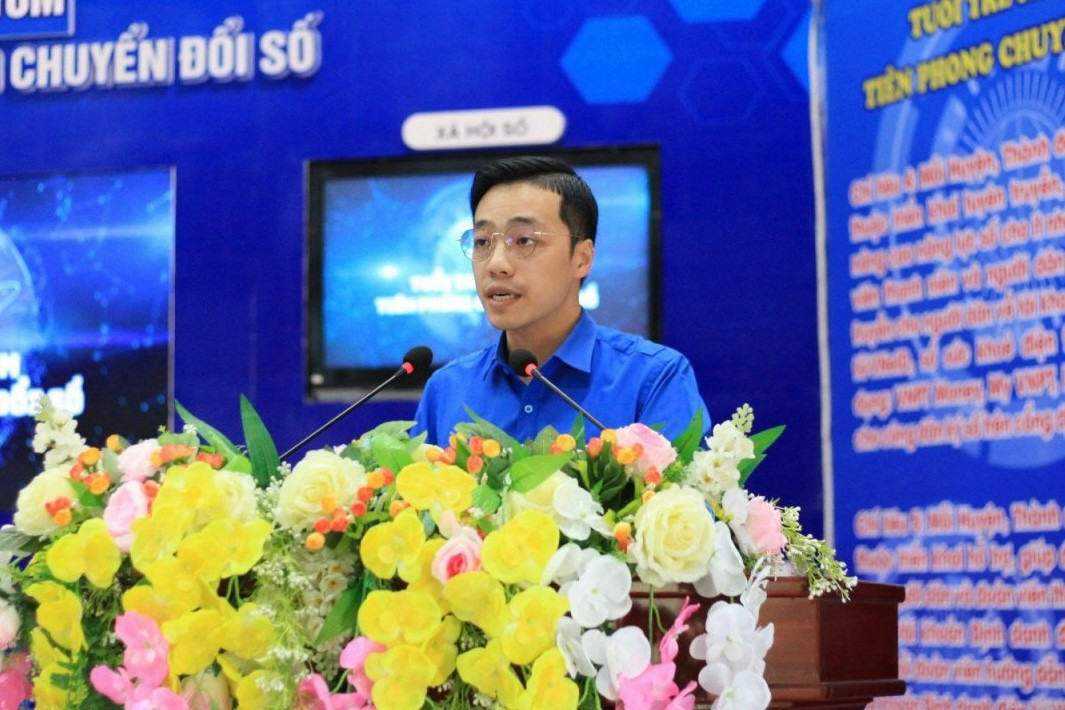 Anh Nguyễn Bảo Tân - Phó Bí thư Tỉnh Đoàn Kon Tum phát biểu tại buổi lễ. Anh Nguyễn Bảo Tân - Phó Bí thư Tỉnh Đoàn Kon Tum phát biểu tại buổi lễ.