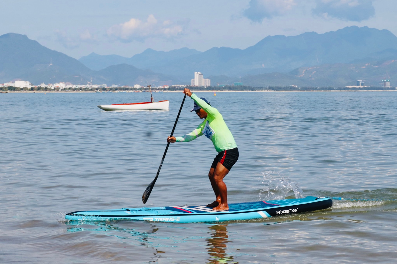 Theo ông Phạm Tấn Xử, Giám đốc Sở Văn hóa &amp; Thể thao Đà Nẵng, đua thuyền Salling là môn thể thao mới đưa vào Việt Nam phát triển trong những năm gần. Với điều kiện tự nhiên thuận lợi, TP Đà Nẵng đã được Liên đoàn Đua thuyền Việt Nam Iựa chọn để xây dựng và phát triển, hướng tới mục tiêu hình thành Trung tâm đào tạo thể thao biển quốc gia thời gian đến.