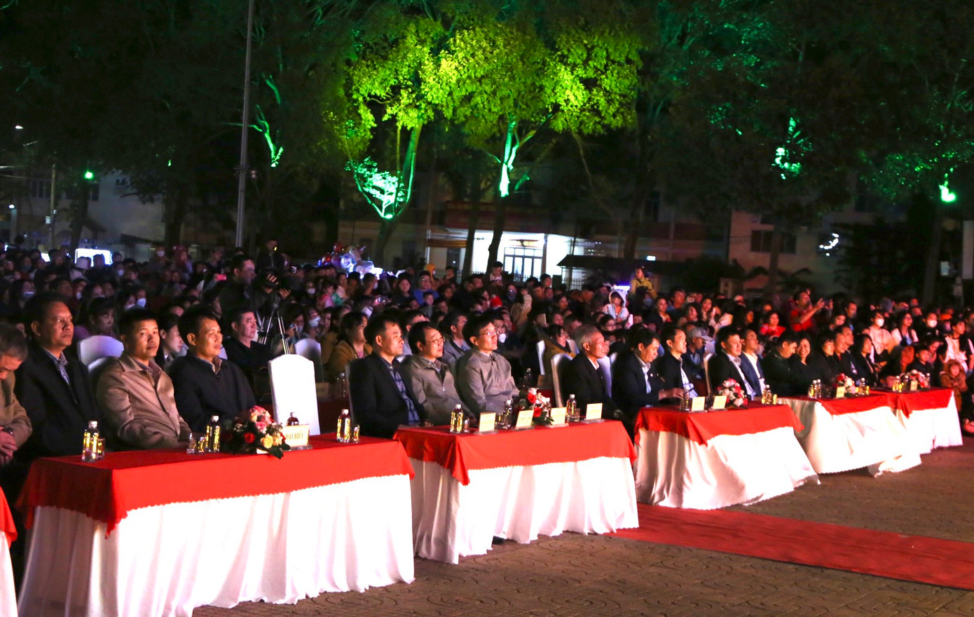 Tại Quảng trường 10-3 (TP. Buôn Ma Thuột) cũng đã diễn ra chương trình nghệ thuật "Đắk Lắk chào 2024".