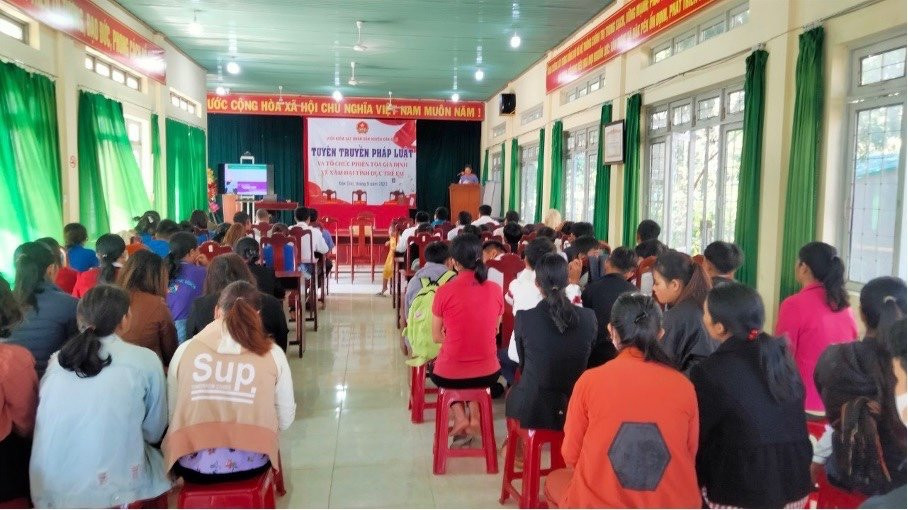 Toàn cảnh buổi tuyên truyền tại xã Đăk Pek