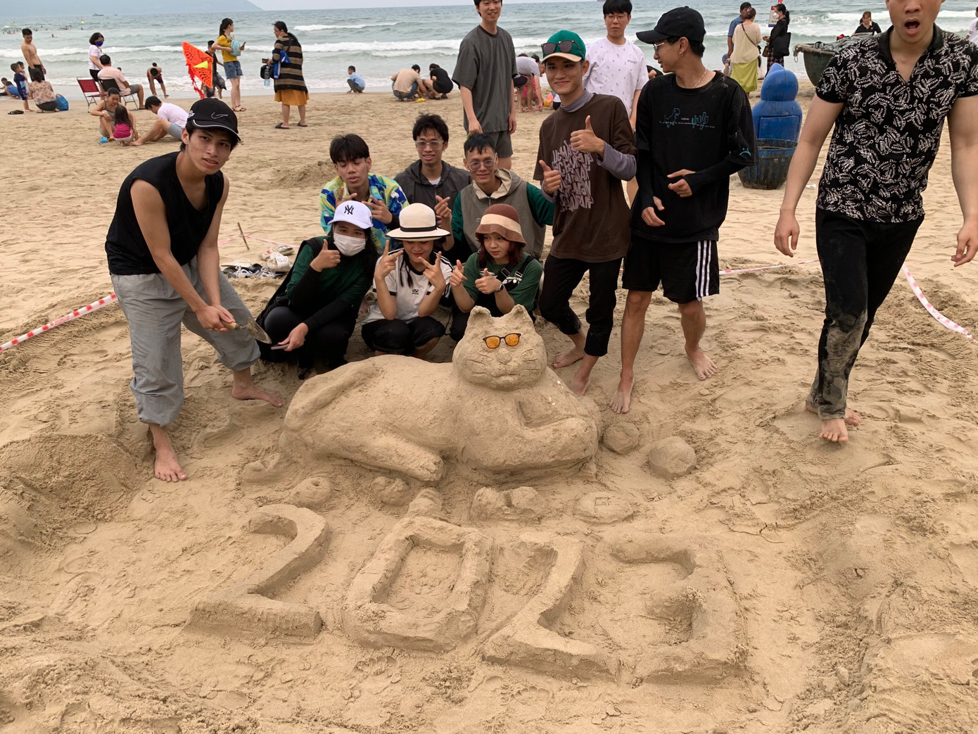 Khác với các năm, năm nay cuộc thi đắp tượng cát sẽ theo chủ đề tự do dành cho sinh viên, người dân và du khách.