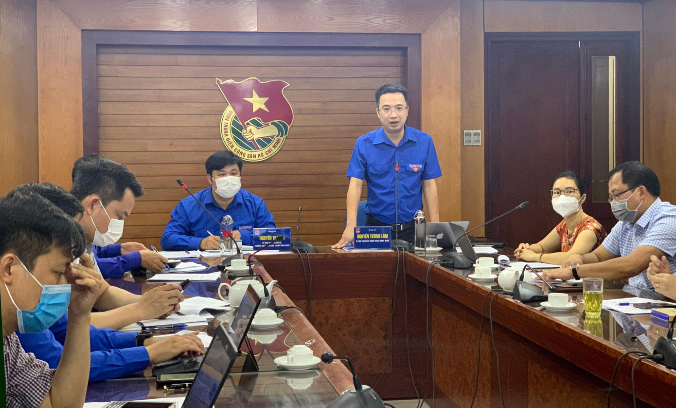 Anh Nguyễn Tường Lâm - Bí thư T.Ư Đoàn, Phó chủ tịch thường trực T.Ư Hội LHTN Việt Nam phát biểu tại hội nghị Anh Nguyễn Tường Lâm - Bí thư T.Ư Đoàn, Phó chủ tịch thường trực T.Ư Hội LHTN Việt Nam phát biểu tại hội nghị