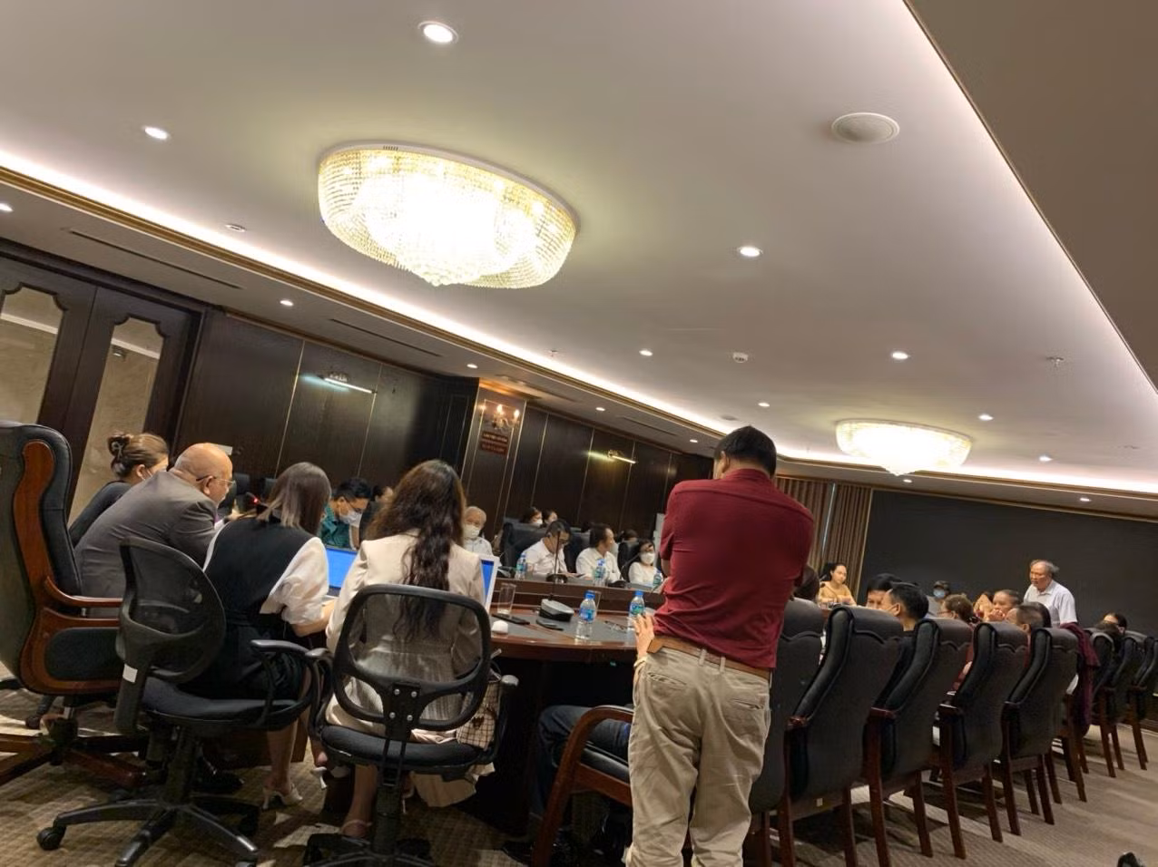 Lãnh đạo Tập đoàn Tân Hoàng Minh họp cùng nhà đầu tư chiều 27/5. Lãnh đạo Tập đoàn Tân Hoàng Minh họp cùng nhà đầu tư chiều 27/5.