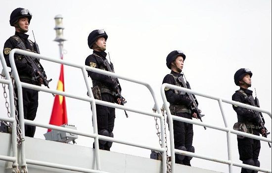 Trên tàu Qian Dao Hu của hải quân Trung Quốc 