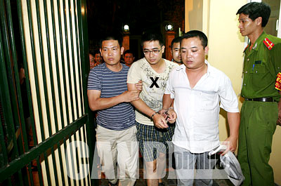 Ngay trong đêm 18/5, Nguyễn Đức Nghĩa được di lý từ Thái Nguyên về Hà Nội và được đưa thẳng đến trụ sở cơ quan công an điều tra TP Hà Nội