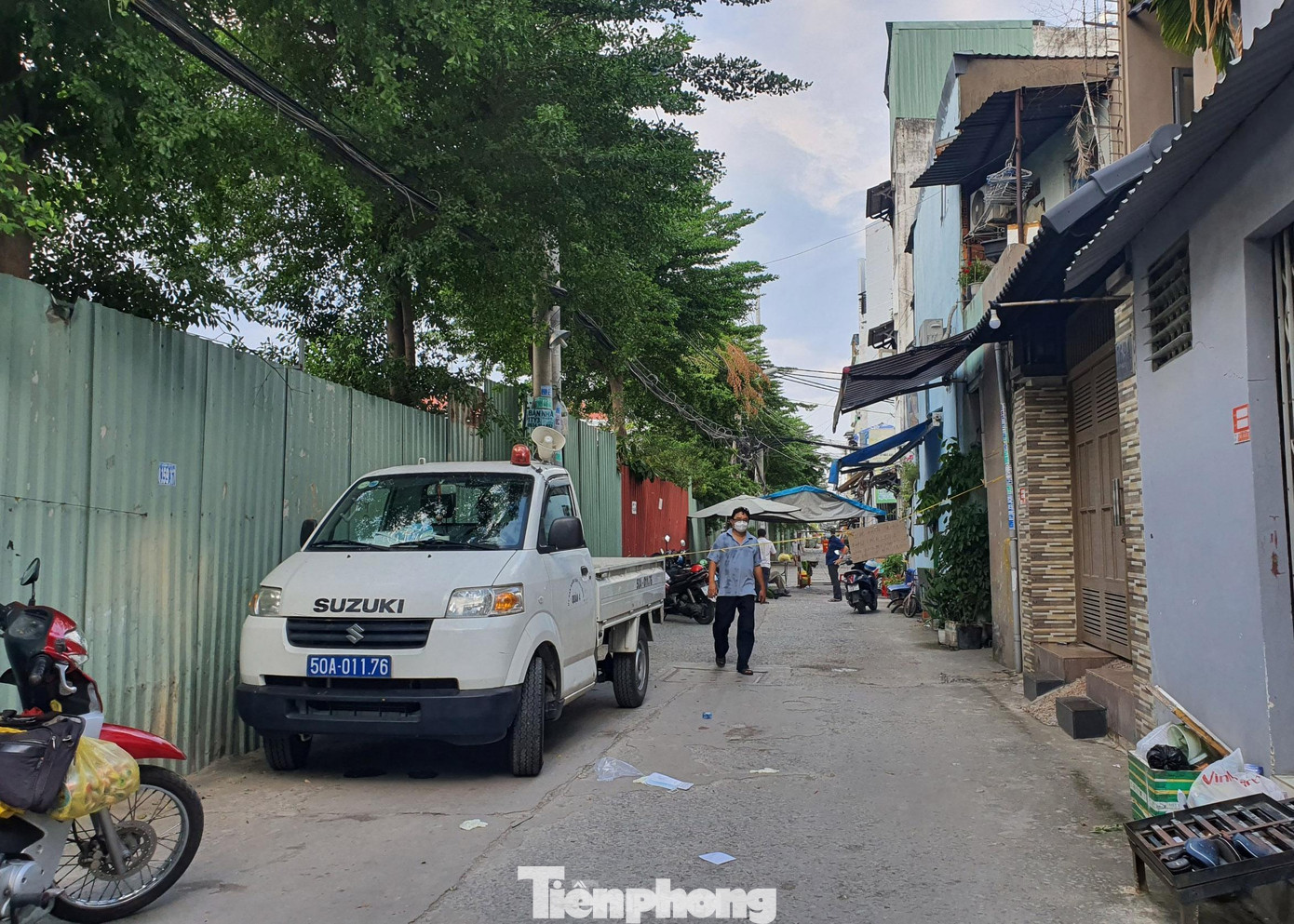 Theo Trung tâm Kiểm soát Bệnh tật TPHCM (HCDC), 50 trường hợp nghi mắc COVID-19 tại đây đều liên quan đến chuỗi lây nhiễm tại vựa ve chai trên đường Đề Thám, quận 1, TPHCM. Theo Trung tâm Kiểm soát Bệnh tật TPHCM (HCDC), 50 trường hợp nghi mắc COVID-19 tại đây đều liên quan đến chuỗi lây nhiễm tại vựa ve chai trên đường Đề Thám, quận 1, TPHCM.