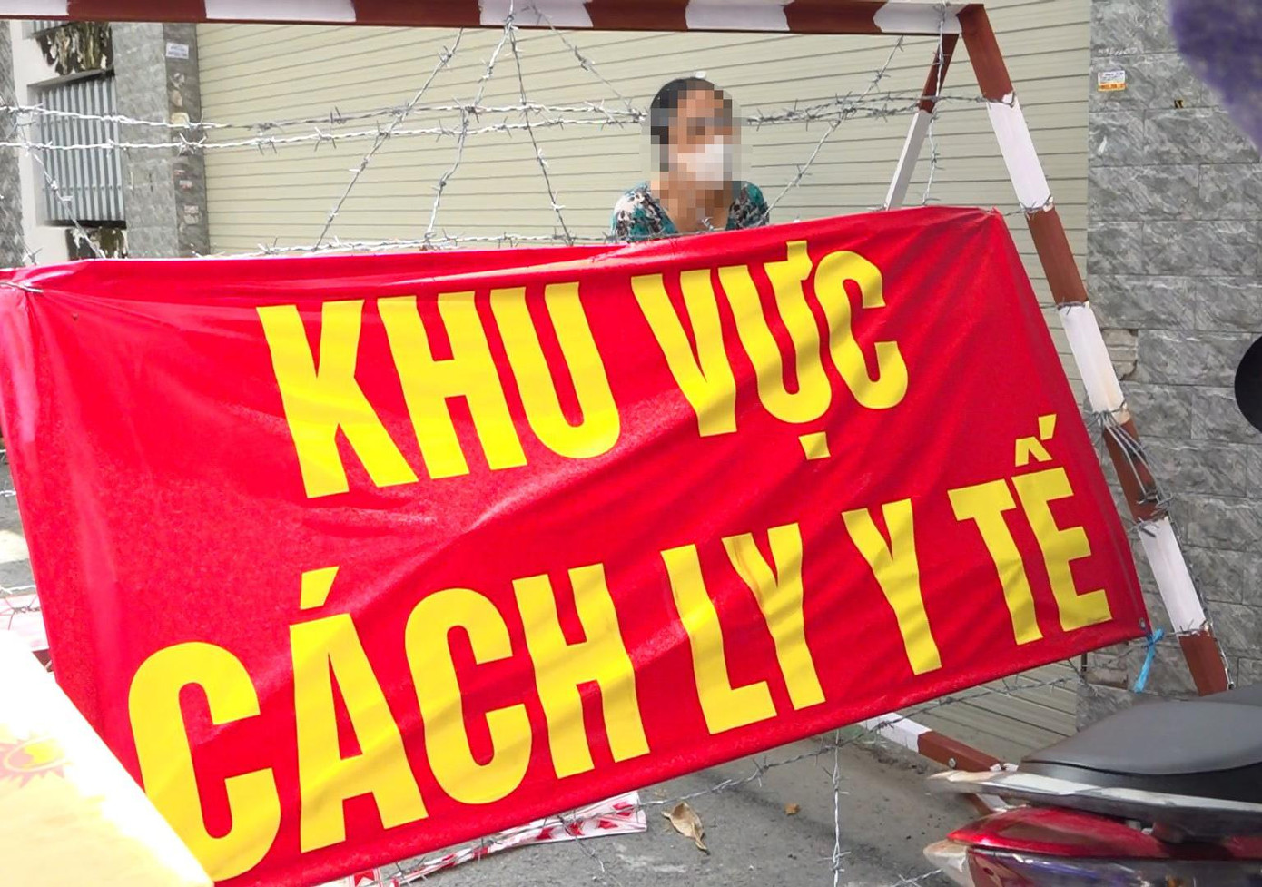 Các khu dân cư bị phong tỏa vì liên quan ca mắc COVID-19.