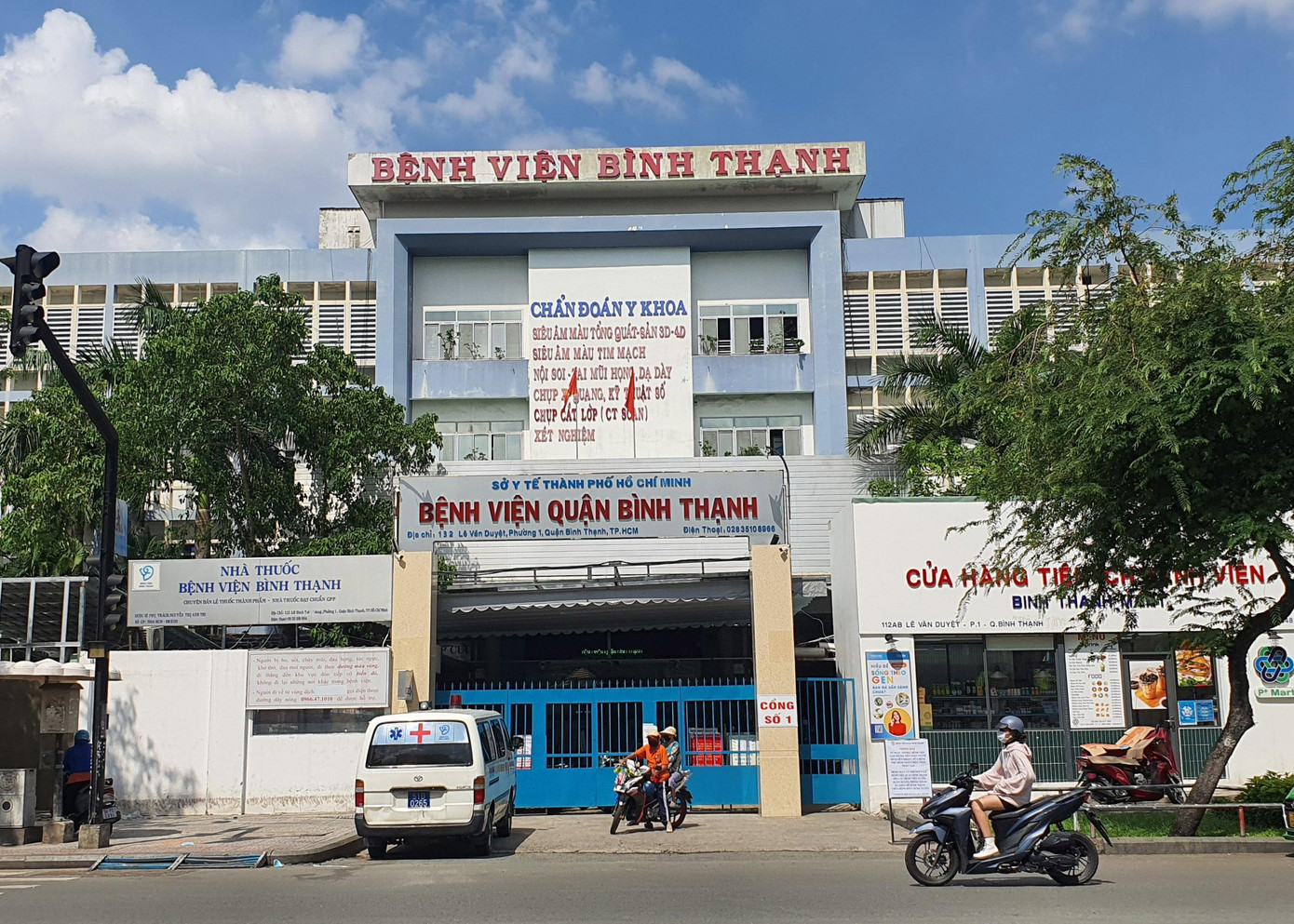 Nhiều bệnh viện phải tạm ngưng khám bệnh vì liên quan ca mắc COVID-19. Nhiều bệnh viện phải tạm ngưng khám bệnh vì liên quan ca mắc COVID-19.