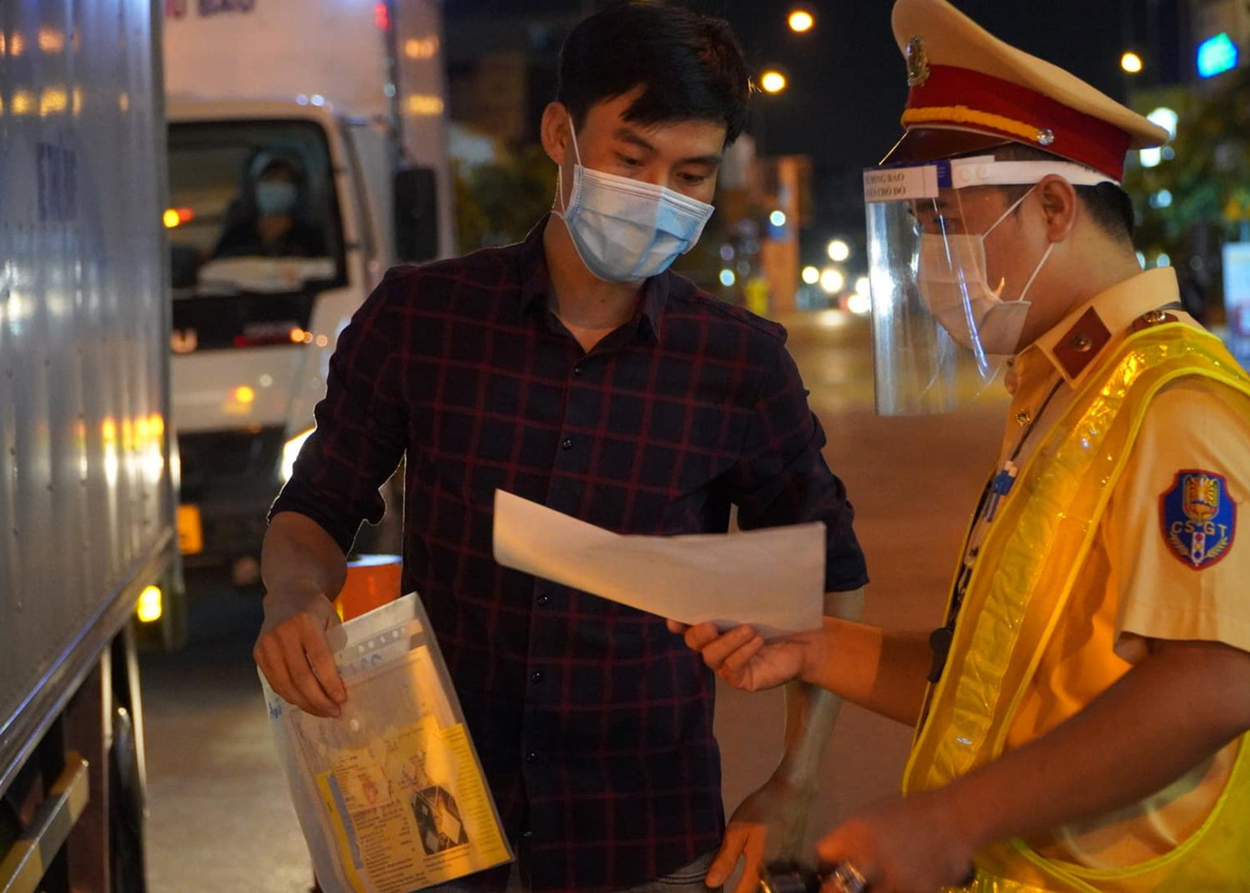 Sau khi tái lập các chốt, người và phương tiện lưu thông vào hoặc ra khỏi quận Gò Vấp sẽ bị kiểm soát nghiêm ngặt hơn.