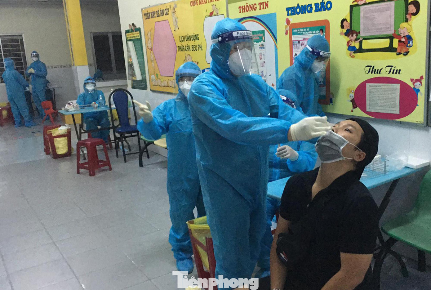 Trước đó, ngày 3/6, UBND TPHCM đã có công văn chỉ đạo về việc điều chỉnh phương án giãn cách theo Chỉ thị 16 trên địa bàn phường Thạnh Lộc, quận 12 và toàn quận Gò Vấp.