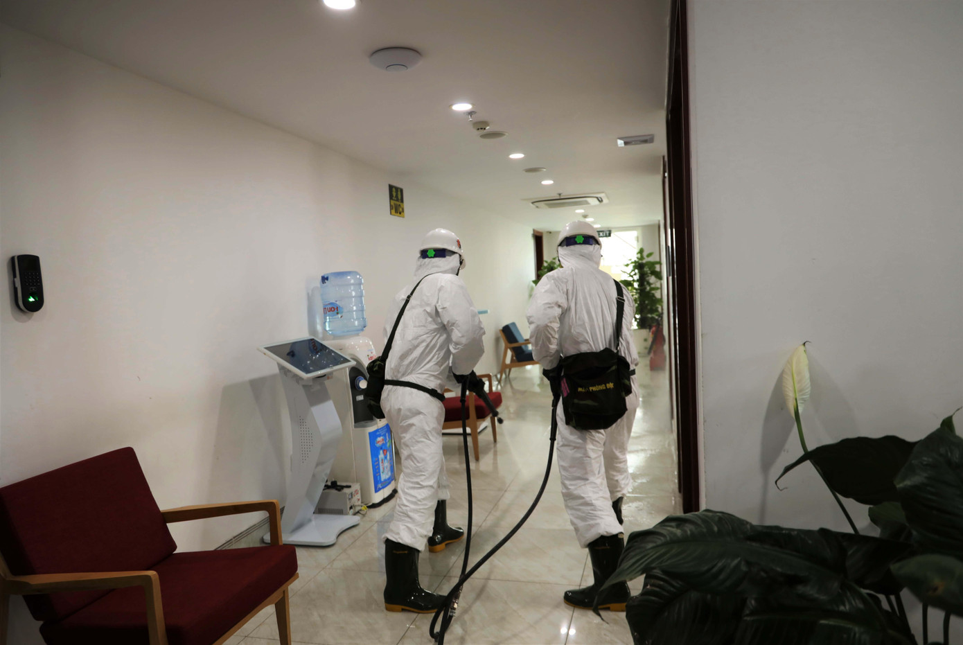 Đặc biệt là 2 khu vực tác nghiệp của đội ngũ phóng viên, biên tập viên ở tầng 5 và 6 của tòa nhà Trung tâm báo chí. Đặc biệt là 2 khu vực tác nghiệp của đội ngũ phóng viên, biên tập viên ở tầng 5 và 6 của tòa nhà Trung tâm báo chí.