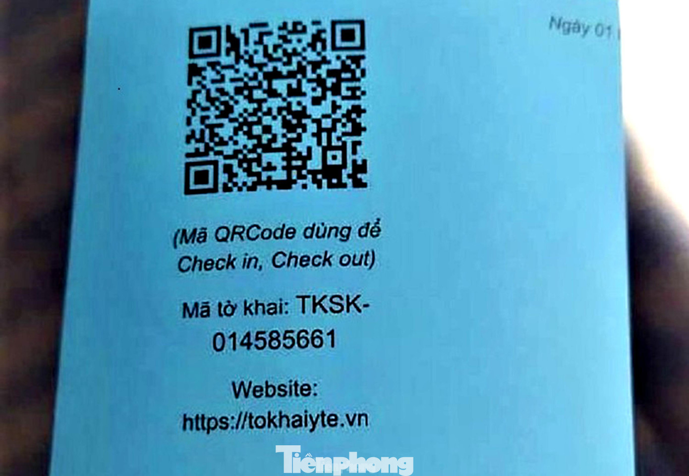 Mặt sau thẻ có mã QR để người dân khai báo y tế cũng như thuận tiện cho việc kiểm tra khai báo y tế của lực lượng chức năng. Mặt sau thẻ có mã QR để người dân khai báo y tế cũng như thuận tiện cho việc kiểm tra khai báo y tế của lực lượng chức năng.