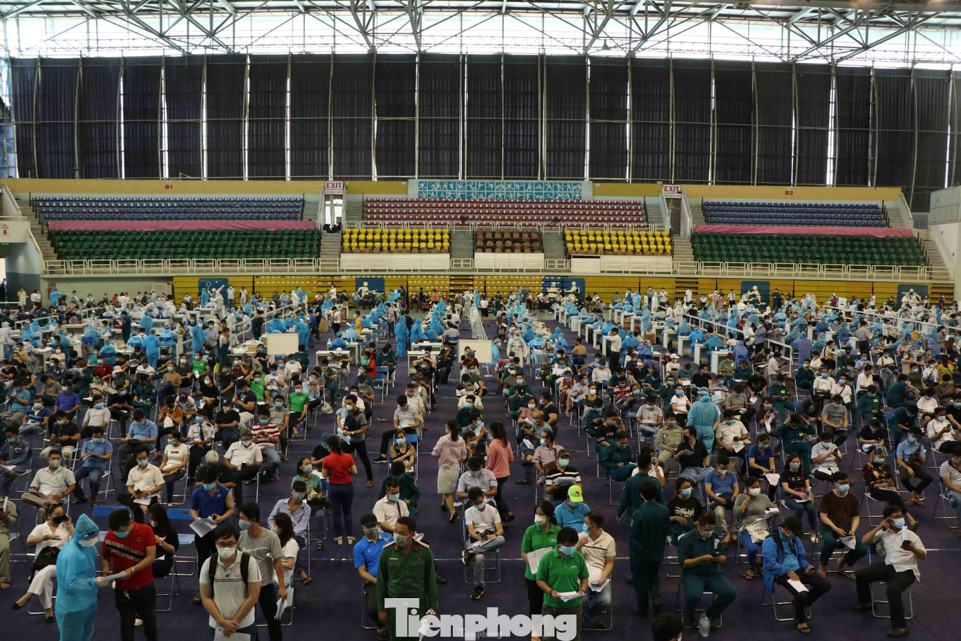 Với công suất tiêm khoảng 200.000 liều mỗi ngày, dự kiến trong ngày hôm nay (26/6), TPHCM sẽ hoàn thành chiến dịch tiêm chủng vắc xin ngừa COVID-19 lớn nhất từ trước đến nay.