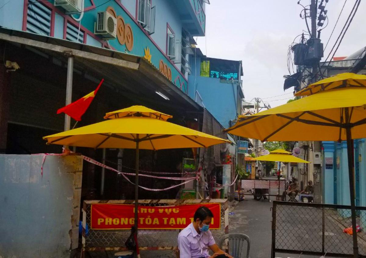 Khu nhà trõ đã được phong tỏa. Khu nhà trõ đã được phong tỏa.