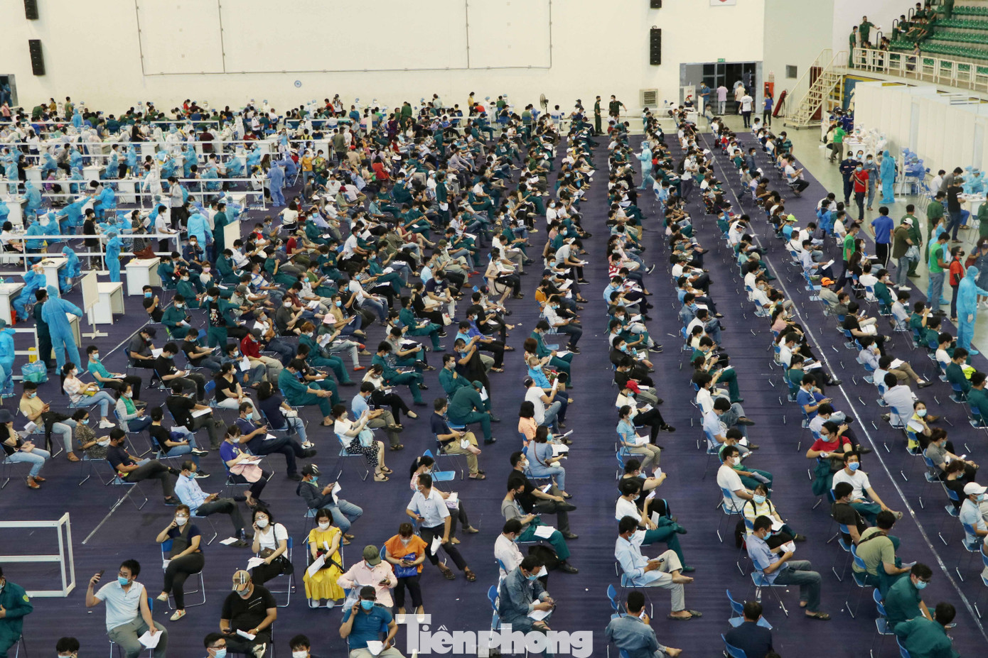 Hiện Ban chỉ đạo phòng chống dịch COVID-19 TPHCM đã trao đổi với UBND quận 11 để bố trí lại công tác chuẩn bị để đảm bảo khoảng cách khi người dân đến tiêm. Hiện Ban chỉ đạo phòng chống dịch COVID-19 TPHCM đã trao đổi với UBND quận 11 để bố trí lại công tác chuẩn bị để đảm bảo khoảng cách khi người dân đến tiêm.