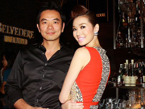 Khánh My chụp ảnh thân mật với Benny Nguyễn