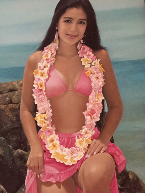 Người đẹp Việt đầu tiên táo bạo mặc bikini 2 mảnh chụp ảnh lịch là ai? ảnh 1