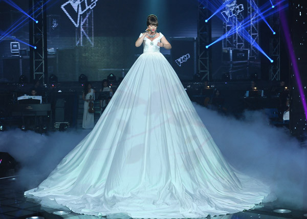 Xuân Nghi chưa có màn thể hiện tương xứng với vẻ ngoài lộng lẫy mà cô khoác lên mình