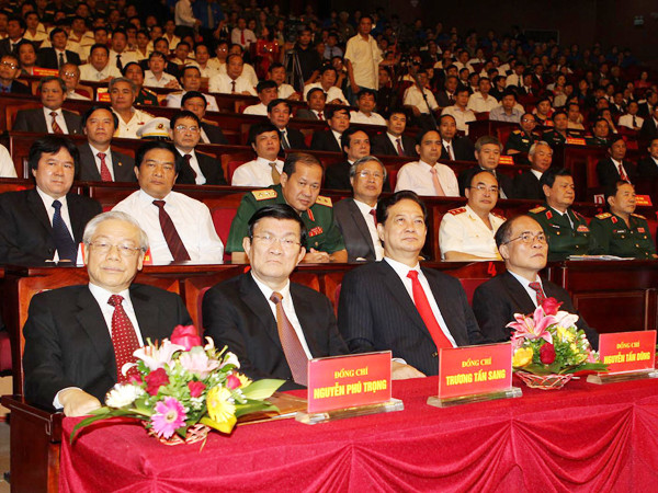 Lãnh đạo Đảng, Nhà nước và các đại biểu tại Lễ kỷ niệm. Ảnh: TTXVN