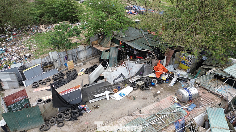 UBND quận Nam Từ Liêm đã chỉ đạo UBND phường Mễ Trì tiến hành giải tỏa khu đất Dộc Khoai, Đằng Xung, yêu cầu chủ các công trình di dời tài sản. UBND quận Nam Từ Liêm đã chỉ đạo UBND phường Mễ Trì tiến hành giải tỏa khu đất Dộc Khoai, Đằng Xung, yêu cầu chủ các công trình di dời tài sản.