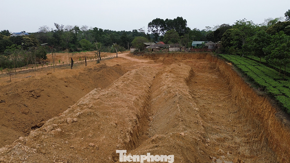 Quy mô khai thác rất lớn và diễn ra trong thời gian dài.