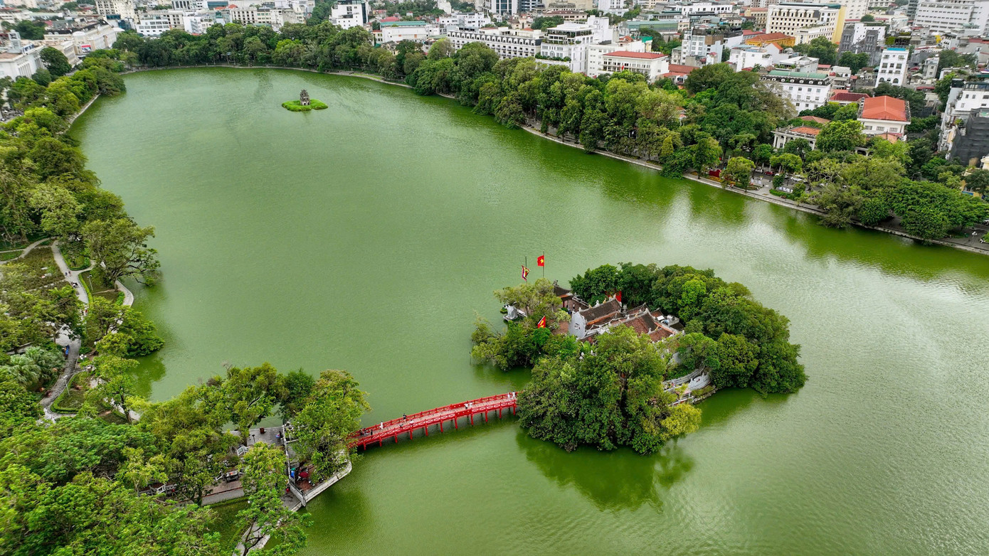 Khu vực hồ Hoàn Kiếm (ảnh: Như Ý)
