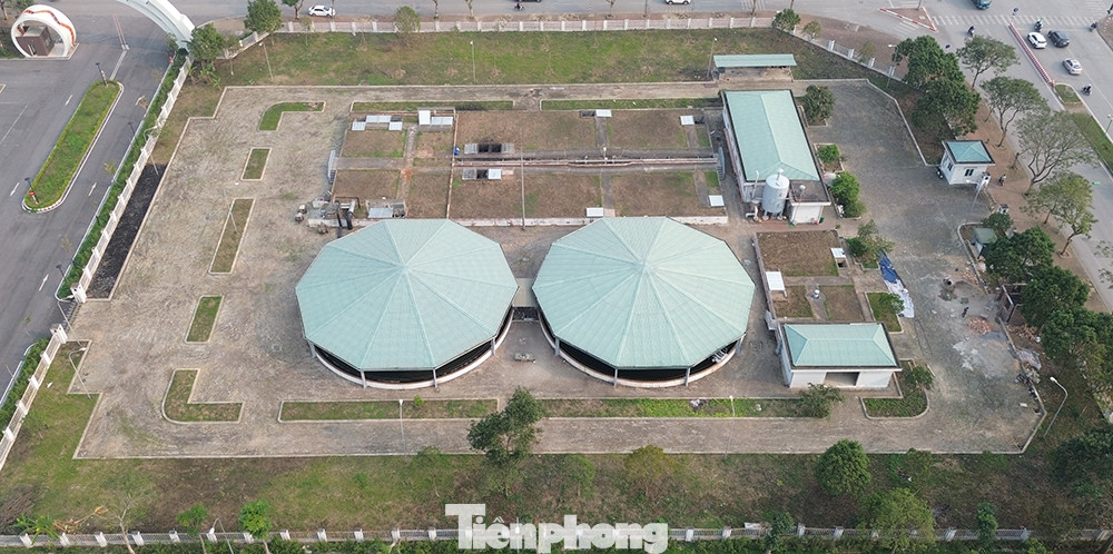 Từ năm 2014, sau khi trình phê duyệt quy hoạch và tổ chức đấu thầu xây dựng, Trạm xử lý nước thải của Khu đô thị Việt Hưng (quận Long Biên) do Tổng Công ty đầu tư phát triển nhà và đô thị (HUD) xây dựng đã chính thức được khởi công. Đến năm 2017, công trình được hoàn thành. Từ năm 2014, sau khi trình phê duyệt quy hoạch và tổ chức đấu thầu xây dựng, Trạm xử lý nước thải của Khu đô thị Việt Hưng (quận Long Biên) do Tổng Công ty đầu tư phát triển nhà và đô thị (HUD) xây dựng đã chính thức được khởi công. Đến năm 2017, công trình được hoàn thành.