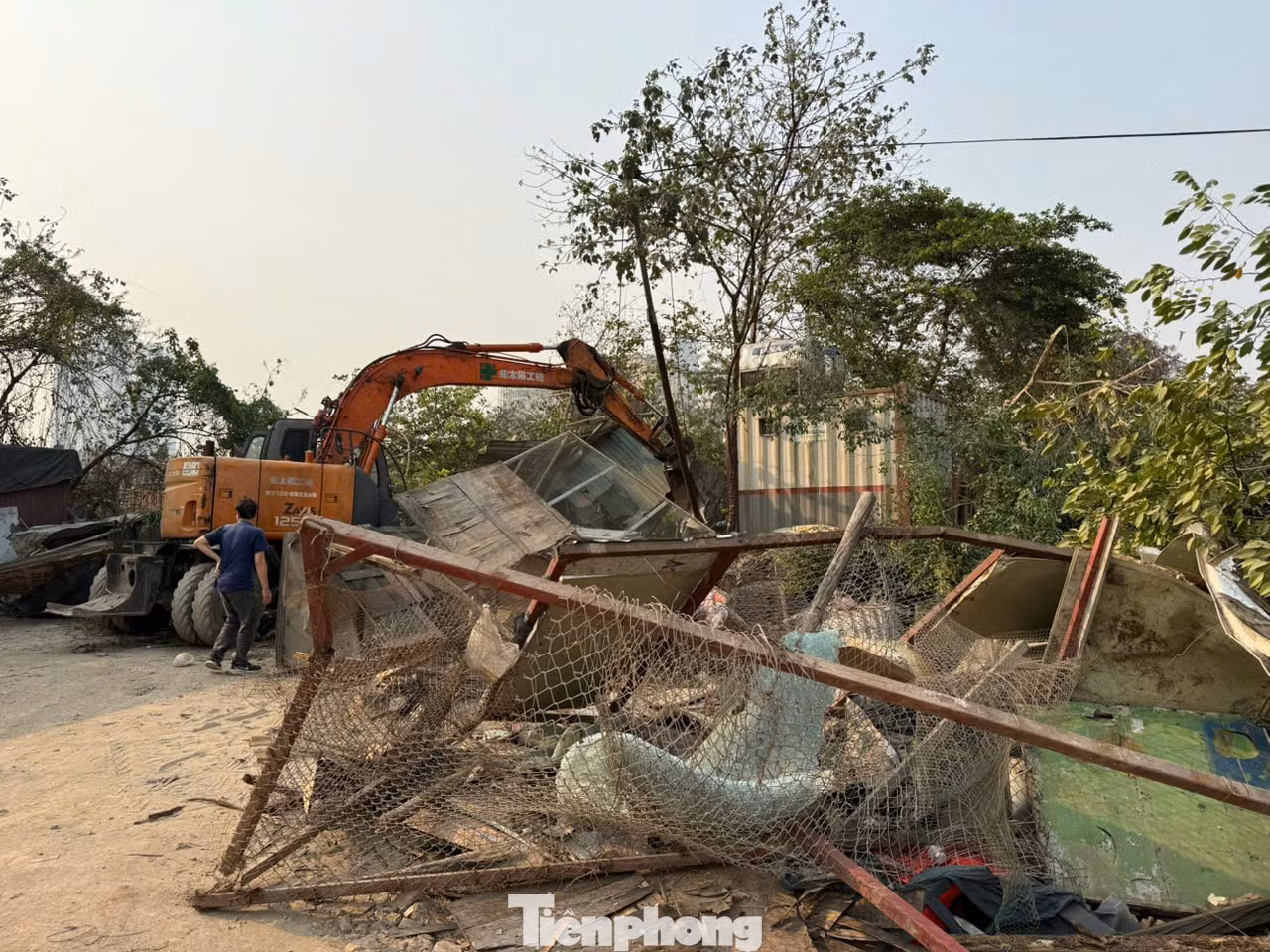 Đến nay cơ bản toàn bộ các đối tượng đều nghiêm túc chấp hành việc tự giác tháo dỡ công trình vi phạm và di dời tài sản ra khỏi khu đất.