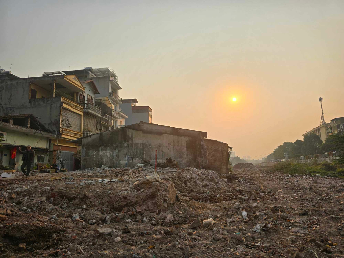 Một hộ dân chưa bàn giao mặt bằng để triển khai dự án Trạm bơm tiêu Yên Nghĩa