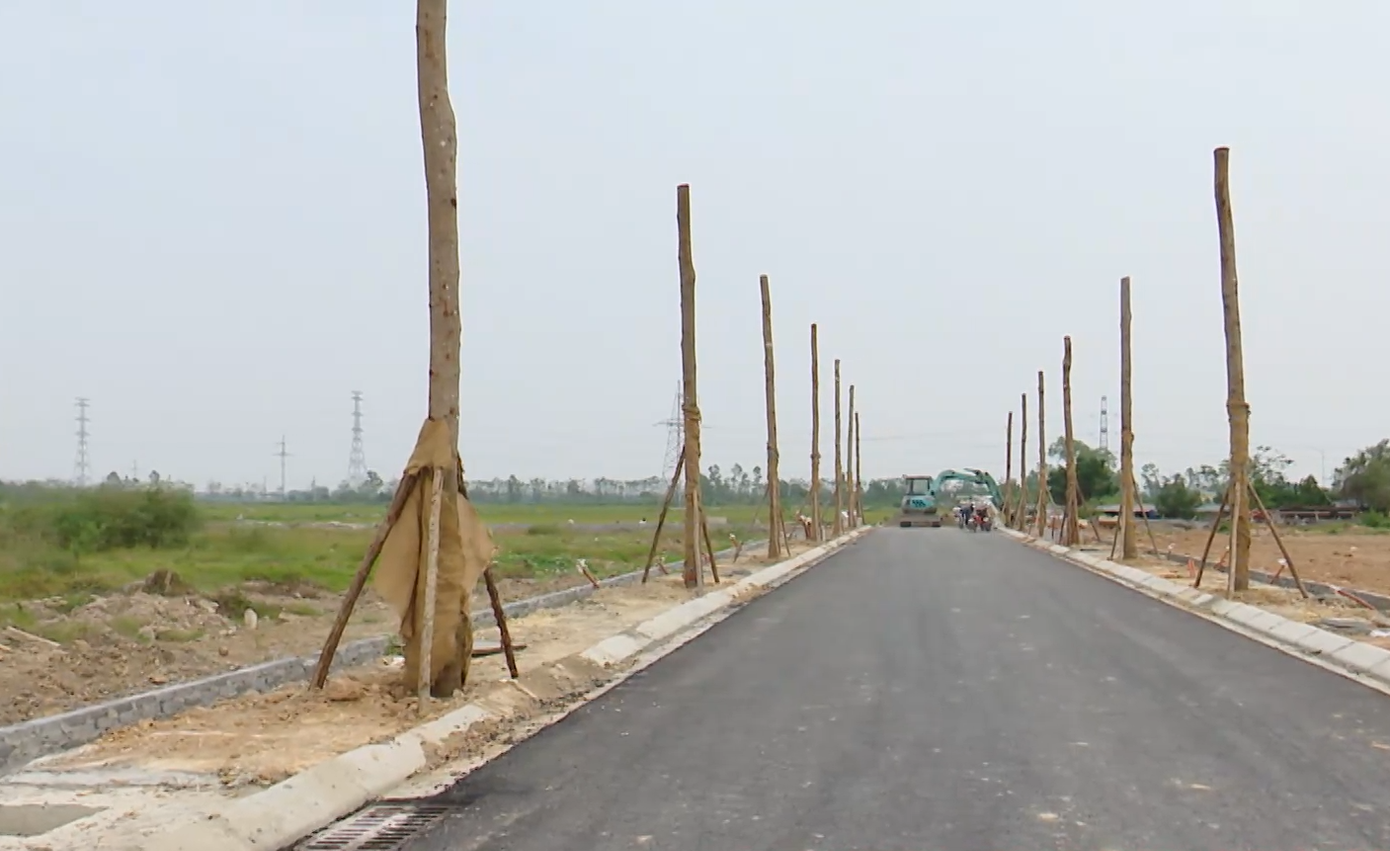 Hà Nội: Đất trúng đấu giá tại huyện ngoại thành có lô gấp 7 lần giá khởi điểm ảnh 1 Hà Nội: Đất trúng đấu giá tại huyện ngoại thành có lô gấp 7 lần giá khởi điểm ảnh 1