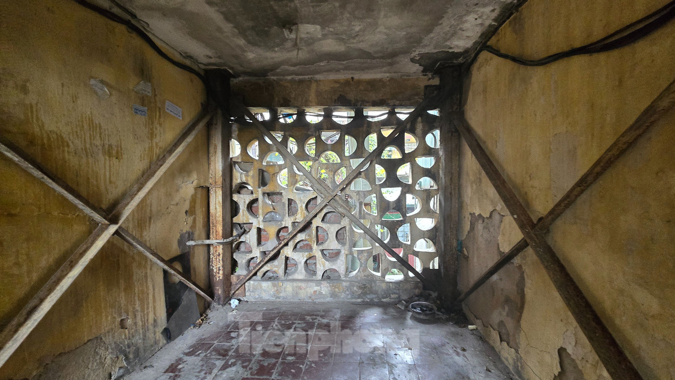 Với Khu tập thể Ngọc Khánh, thành phố yêu cầu quận Ba Đình và đơn vị tư vấn nghiên cứu lại phương án không gian chức năng, hạ tầng, đảm bảo không rời rạc. Quận cần có giải pháp cụ thể cho khu vực Kim Mã và khu TOD nhà ga S9, đồng thời tạo ra trục đường giao thông kết hợp cảnh quan, kết nối hồ Ngọc Khánh với hồ Giảng Võ.