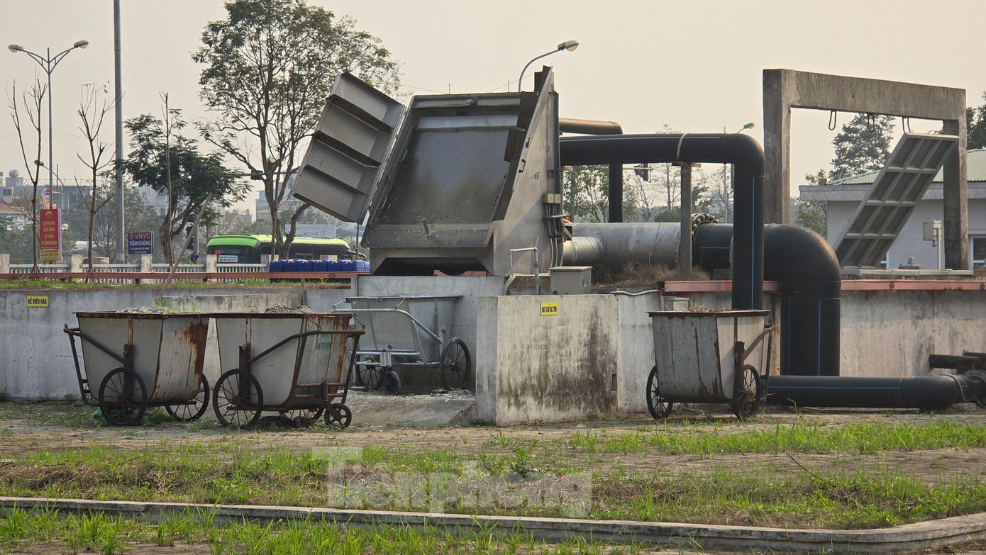 Các hạng mục xuống cấp bên trong Trạm xử lý nước thải hiện đang được HUD chỉnh trang, sửa chữa, đảm bảo yêu cầu. Dự kiến, đơn vị sẽ bàn giao chính thức cho Sở Xây dựng Hà Nội trong tháng 4. Các hạng mục xuống cấp bên trong Trạm xử lý nước thải hiện đang được HUD chỉnh trang, sửa chữa, đảm bảo yêu cầu. Dự kiến, đơn vị sẽ bàn giao chính thức cho Sở Xây dựng Hà Nội trong tháng 4.