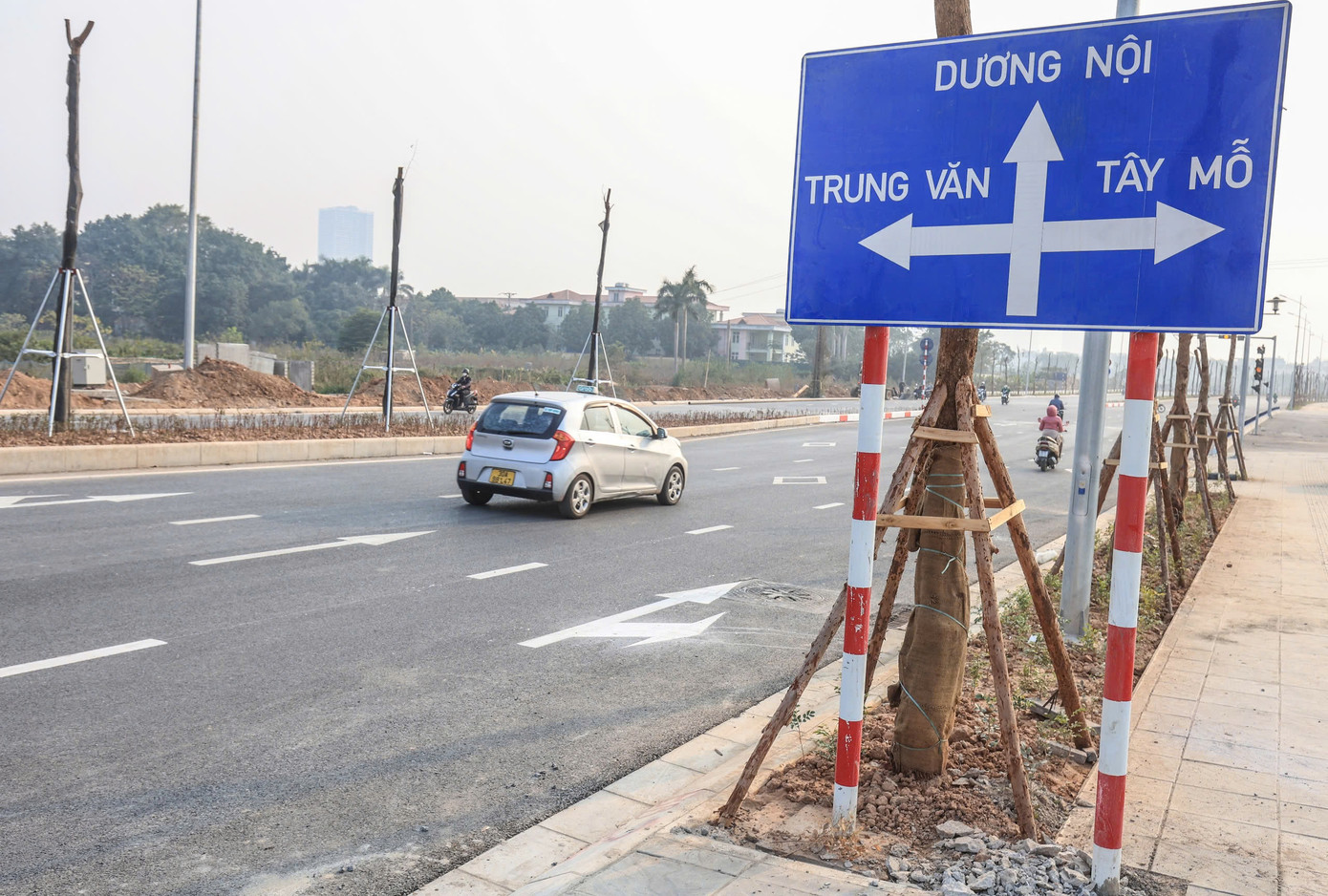 Biển chỉ dẫn trên tuyến đường