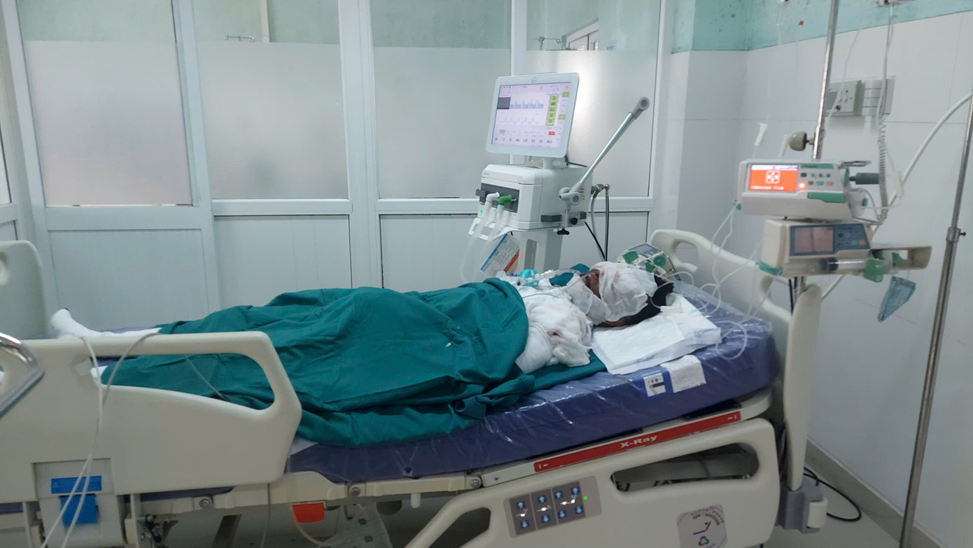 Bệnh nhân Nguyễn Ngọc Diệp đang được điều trị tại Bệnh viện Đa khoa tỉnh Kon Tum. Bệnh nhân Nguyễn Ngọc Diệp đang được điều trị tại Bệnh viện Đa khoa tỉnh Kon Tum.