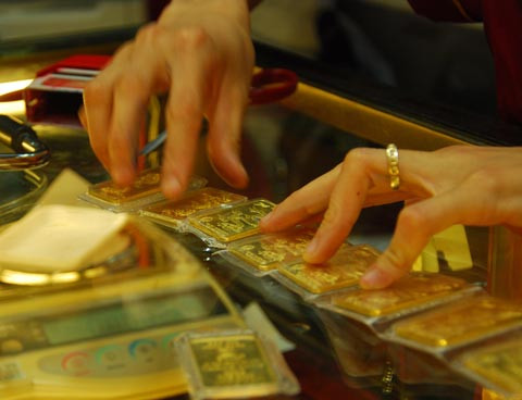 Ngân hàng Nhà nước tung đấu thầu vàng giữa thời điểm chênh lệch hai thị trường ở mức cao 5 triệu đồng