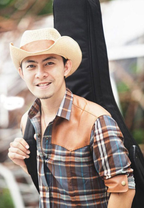 Thầy giáo Võ Trọng Phúc xuất hiện trong cuộc thi âm nhạc Vietnam’s Got Talent 2011. Trọng Phúc sở hữu khuôn mặt nam tính cuốn hút và chất giọng lạ, hiếm...