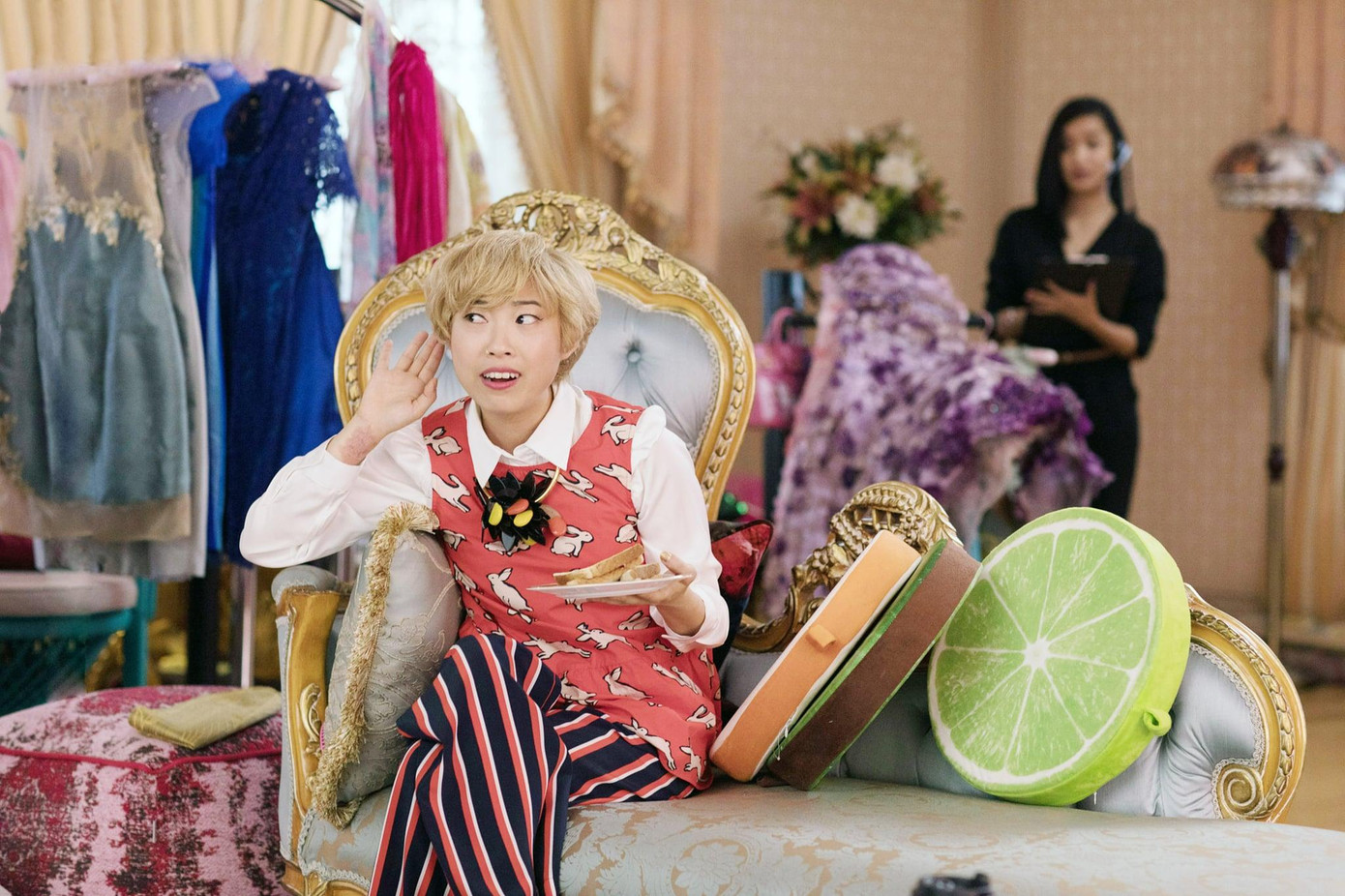 Đừng cứ khóc và trách bà tiên bị điếc hay sao mà nghe thấy và giúp đỡ bạn. Đừng cứ khóc và trách bà tiên bị điếc hay sao mà nghe thấy và giúp đỡ bạn.