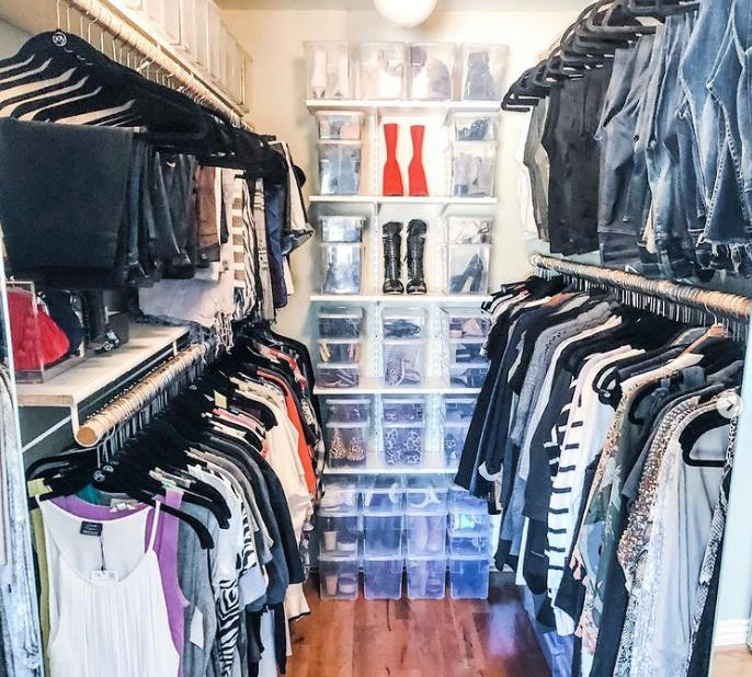 Một trong số những việc nên làm nhất đó chính là mua móc treo đồng bộ.