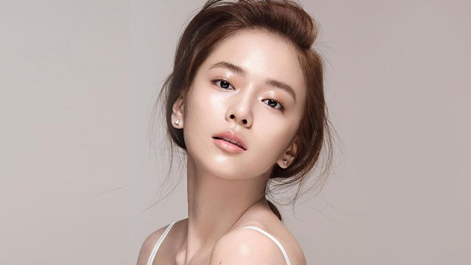 Luôn sử dụng kem dưỡng ẩm có SPF vào buổi sáng. Luôn sử dụng kem dưỡng ẩm có SPF vào buổi sáng.