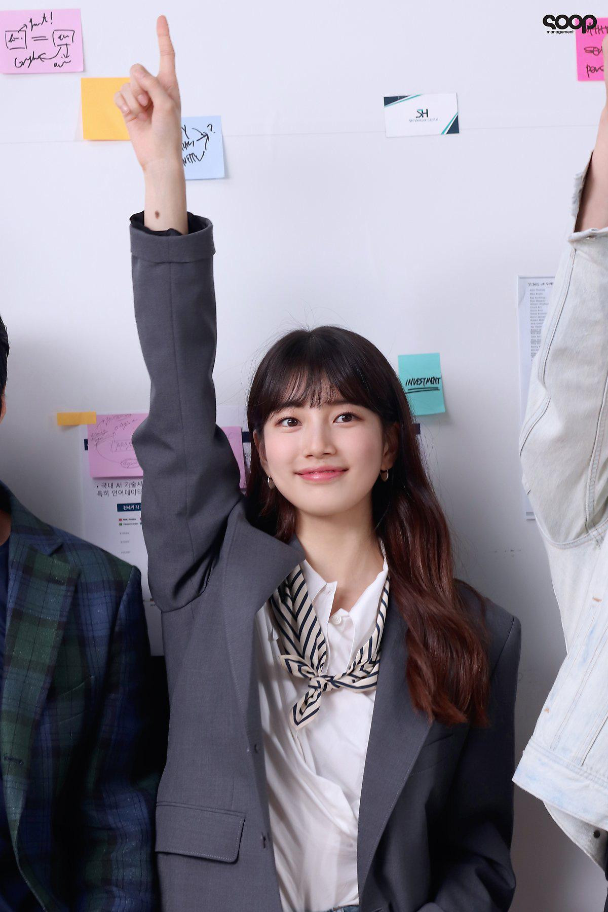 Hãy vượt qua nó và lấy hết dũng khí để đương đầu với thử thách và mọi rủi ro. Hãy vượt qua nó và lấy hết dũng khí để đương đầu với thử thách và mọi rủi ro.