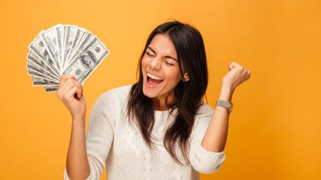 Quy tắc vàng: Không bao giờ các chi phí vui chơi, shopping quá 1/5 tổng thu nhập bạn có.